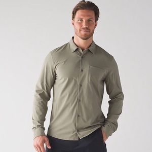 Lululemon Off The Chain Buttondown  Sz XL